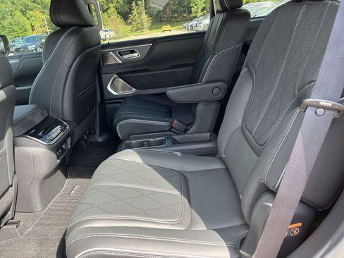 Used 2025 INFINITI QX80 Sensory w/ Exterior Package image 6