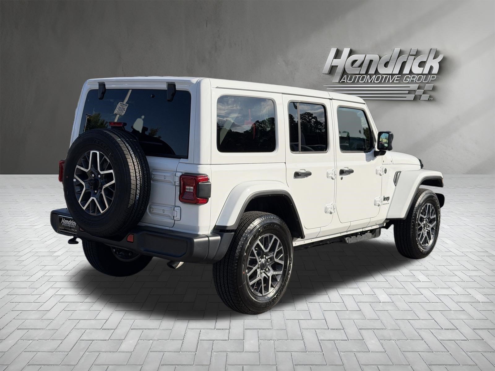Used 2026 Jeep Wrangler Unlimited Sahara AWD/4WD image 10
