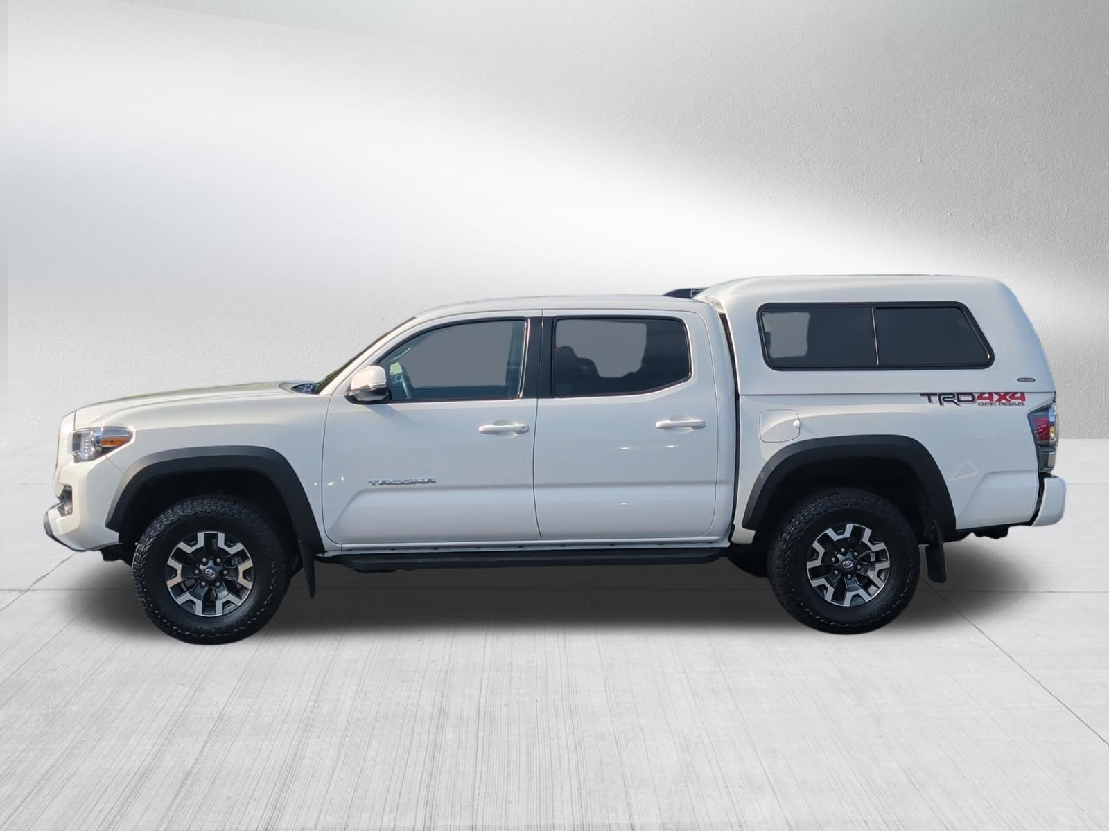 Used 2022 Toyota Tacoma TRD Off-Road w/ Technology Package AWD/4WD image 4