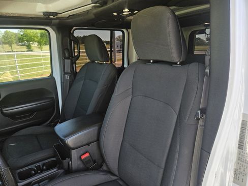 Used 2020 Jeep Wrangler Unlimited Sport S AWD/4WD image 11