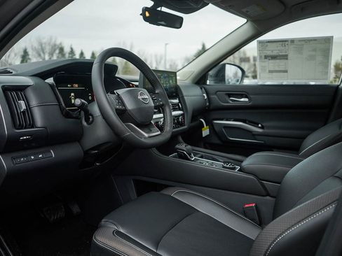 New 2026 Nissan Pathfinder SL w/ SL Premium Package AWD/4WD image 19