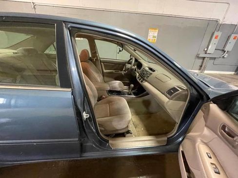 Used 2003 Toyota Camry LE image 30