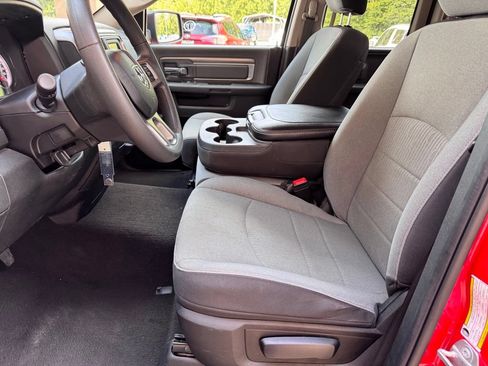 Used 2024 RAM 1500 Classic SLT AWD/4WD image 8