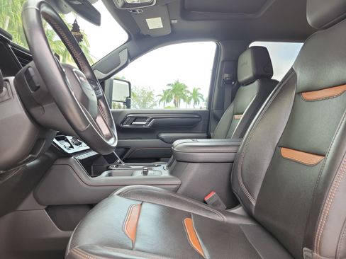 Used 2024 GMC Sierra 3500 AT4 w/ AT4 Preferred Package AWD/4WD image 21