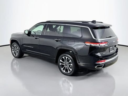 Used 2023 Jeep Grand Cherokee L Overland w/ Luxury Tech Group IV AWD/4WD image 7