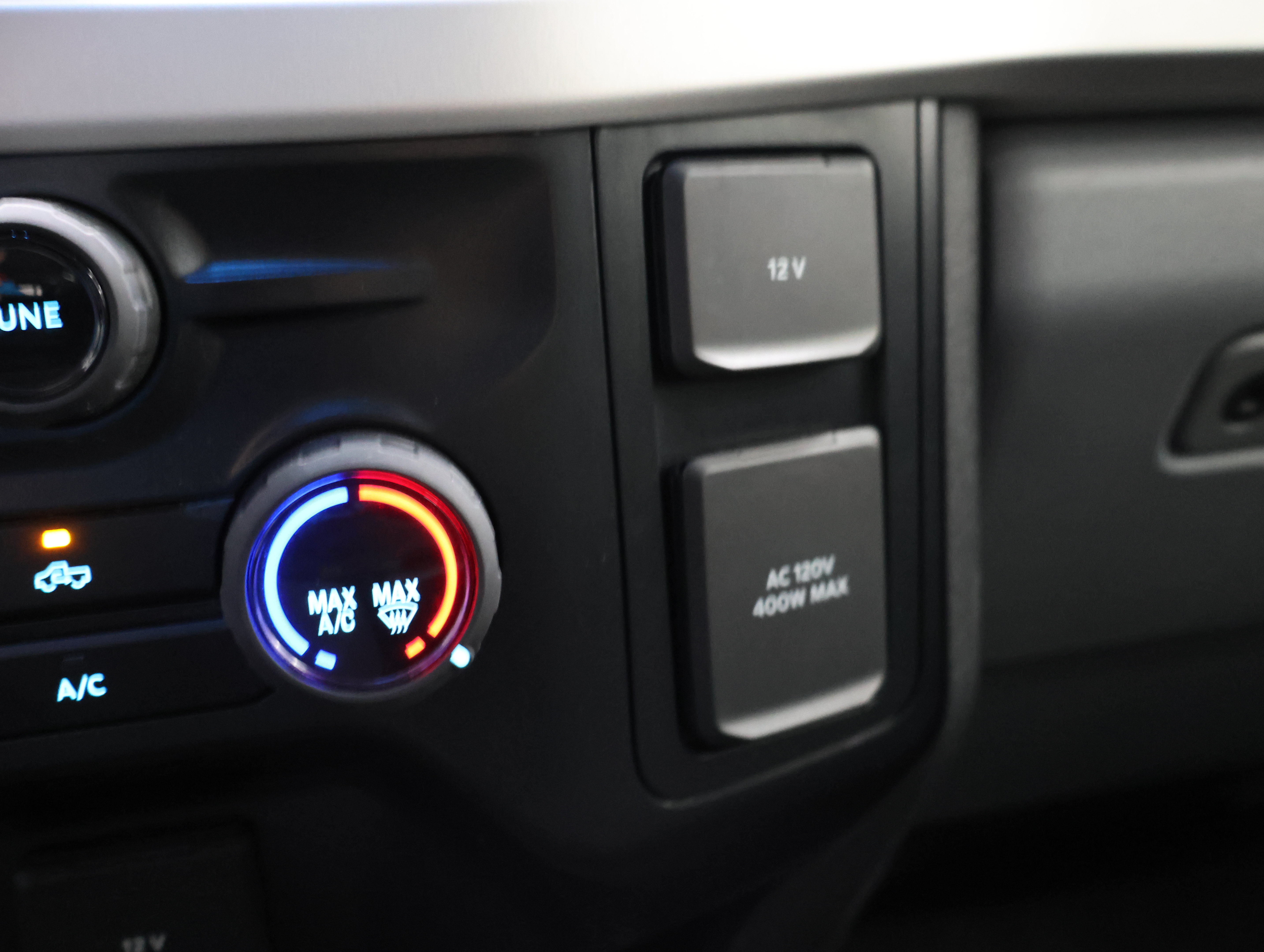 Used 2024 Ford F250 XL w/ STX Appearance Package AWD/4WD image 46