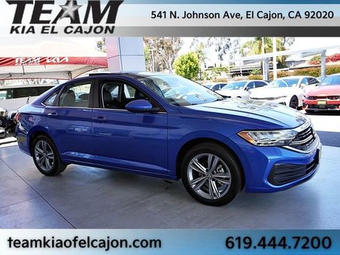Used 2024 Volkswagen Jetta SE FWD image 9