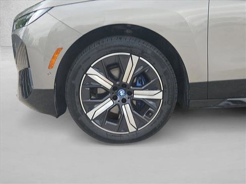 Certified 2024 BMW iX xDrive50 w/ Premium Package AWD/4WD image 21