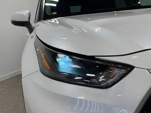 Used 2022 Toyota Highlander XLE image 6