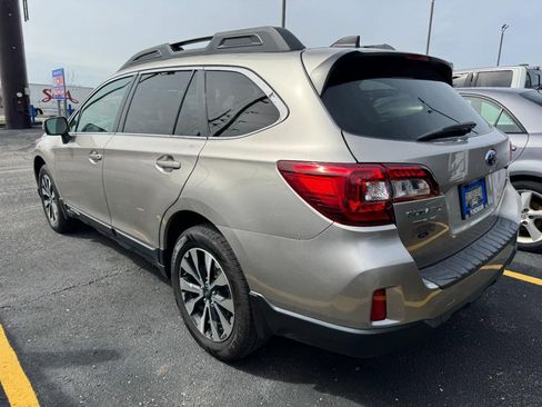 Used 2016 Subaru Outback 2.5i Limited image 10