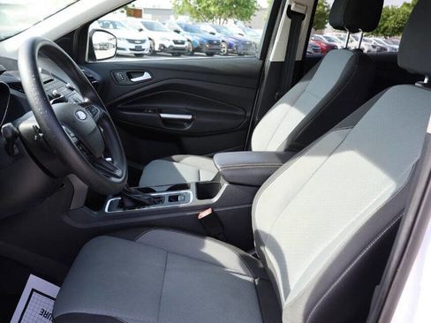 Used 2017 Ford Escape SE FWD image 13
