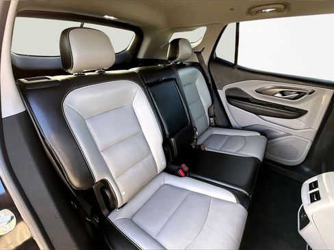Used 2021 GMC Terrain SLT image 27