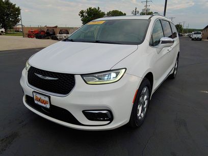 Used 2021 Chrysler Pacifica Limited w/ Premium & Safety Sphere Group