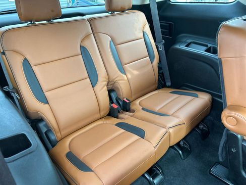 Used 2019 GMC Acadia SLT image 28