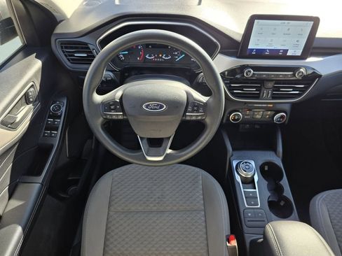 Used 2022 Ford Escape SE image 23