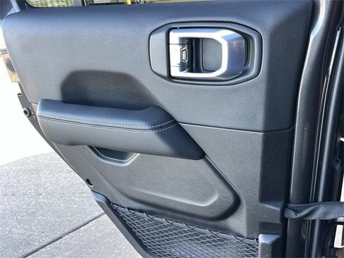 Used 2023 Jeep Wrangler Unlimited Sahara w/ Cold Weather Group image 17