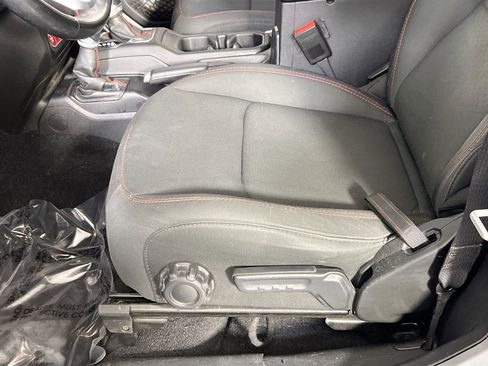 Used 2021 Jeep Wrangler Rubicon AWD/4WD image 18