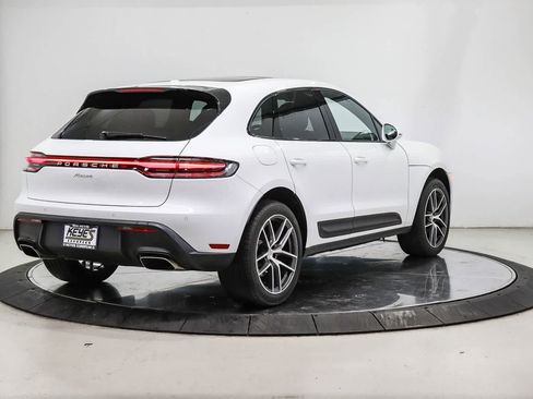 Used 2024 Porsche Macan AWD/4WD image 4