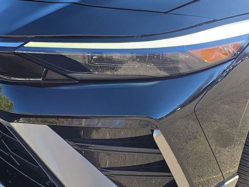 Certified 2025 Hyundai Elantra N Line image 40