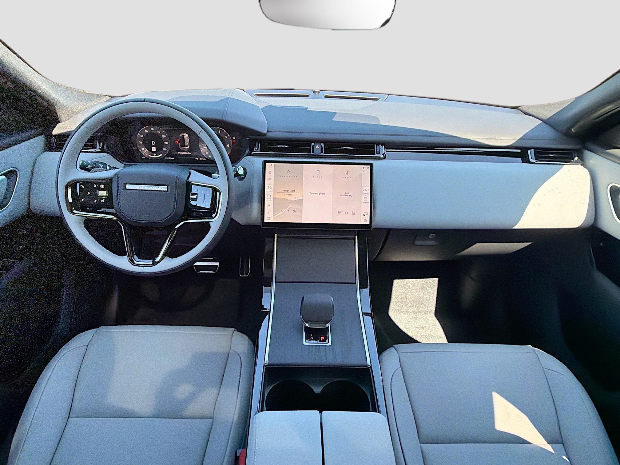 New 2026 Land Rover Range Rover Velar Dynamic SE AWD/4WD image 16