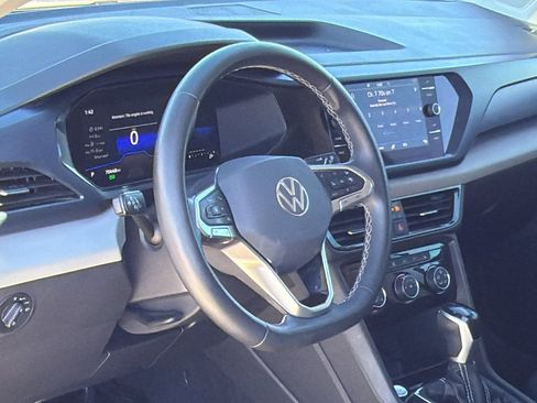 Used 2023 Volkswagen Taos SE image 7