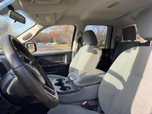 Used 2013 RAM 1500 Express image 30