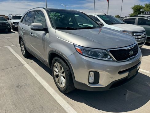 Used 2015 Kia Sorento EX w/ EX V6 Touring Package AWD/4WD image 5