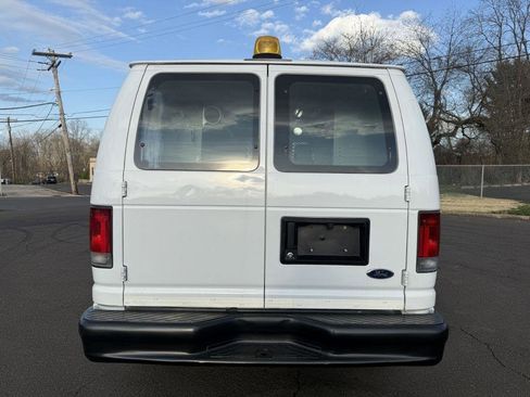 Used 2014 Ford E-250 and Econoline 250 w/ Power Group image 10
