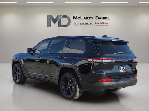 Used 2024 Jeep Grand Cherokee L Limited w/ Black Appearance Package image 4