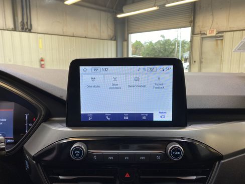 Used 2025 Ford Escape Active image 40