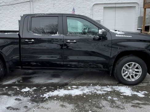 Used 2021 Chevrolet Silverado 1500 LT AWD/4WD image 9