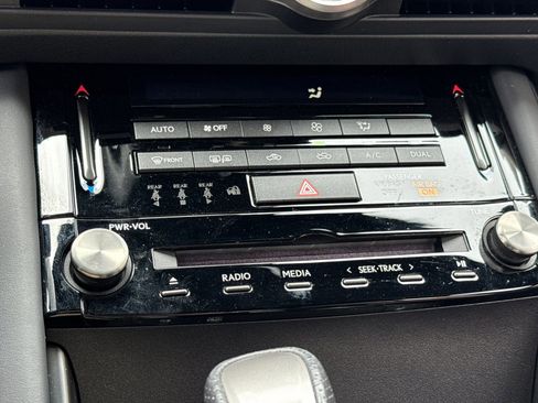 Used 2022 Lexus IS 350 F Sport w/ Accessory Package RWD image 19