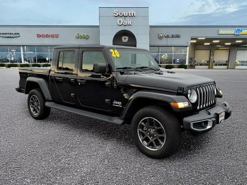 Certified 2020 Jeep Gladiator Overland AWD/4WD image 1