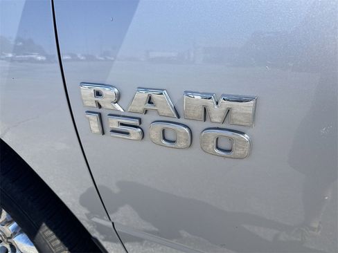 Used 2017 RAM 1500 Express image 6