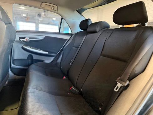 Used 2010 Toyota Corolla image 20