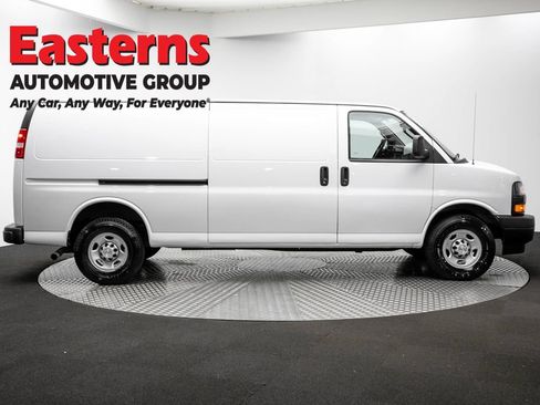 Used 2022 Chevrolet Express 2500 Extended w/ Driver Convenience Package RWD image 4