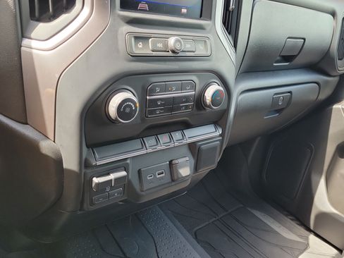 Used 2022 Chevrolet Silverado 2500 Custom w/ Custom Value Package AWD/4WD image 27