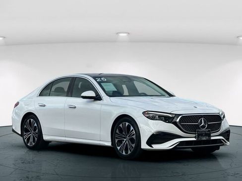Used 2025 Mercedes-Benz E 350 Sedan image 9