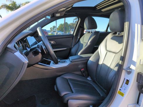 Used 2020 BMW 330i Sedan w/ Convenience Package image 16