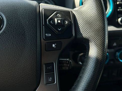 Used 2022 Toyota Tacoma TRD Sport w/ Technology Package AWD/4WD image 21
