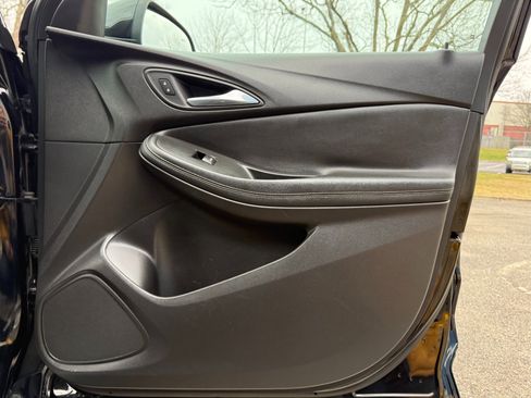 Used 2021 Buick Encore GX Select w/ Sport Touring Package image 16