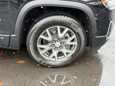 Used 2023 GMC Acadia SLE w/ Driver Convenience Package image 12