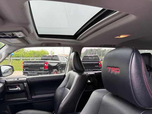 Used 2018 Toyota 4Runner SR5 image 40