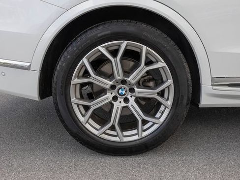 Used 2026 BMW X7 xDrive40i AWD/4WD image 10