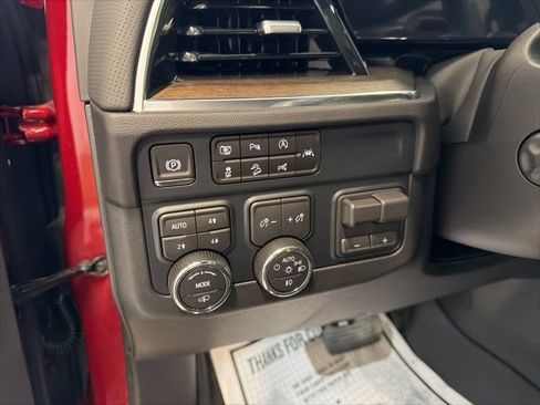 New 2026 Chevrolet Suburban High Country image 21