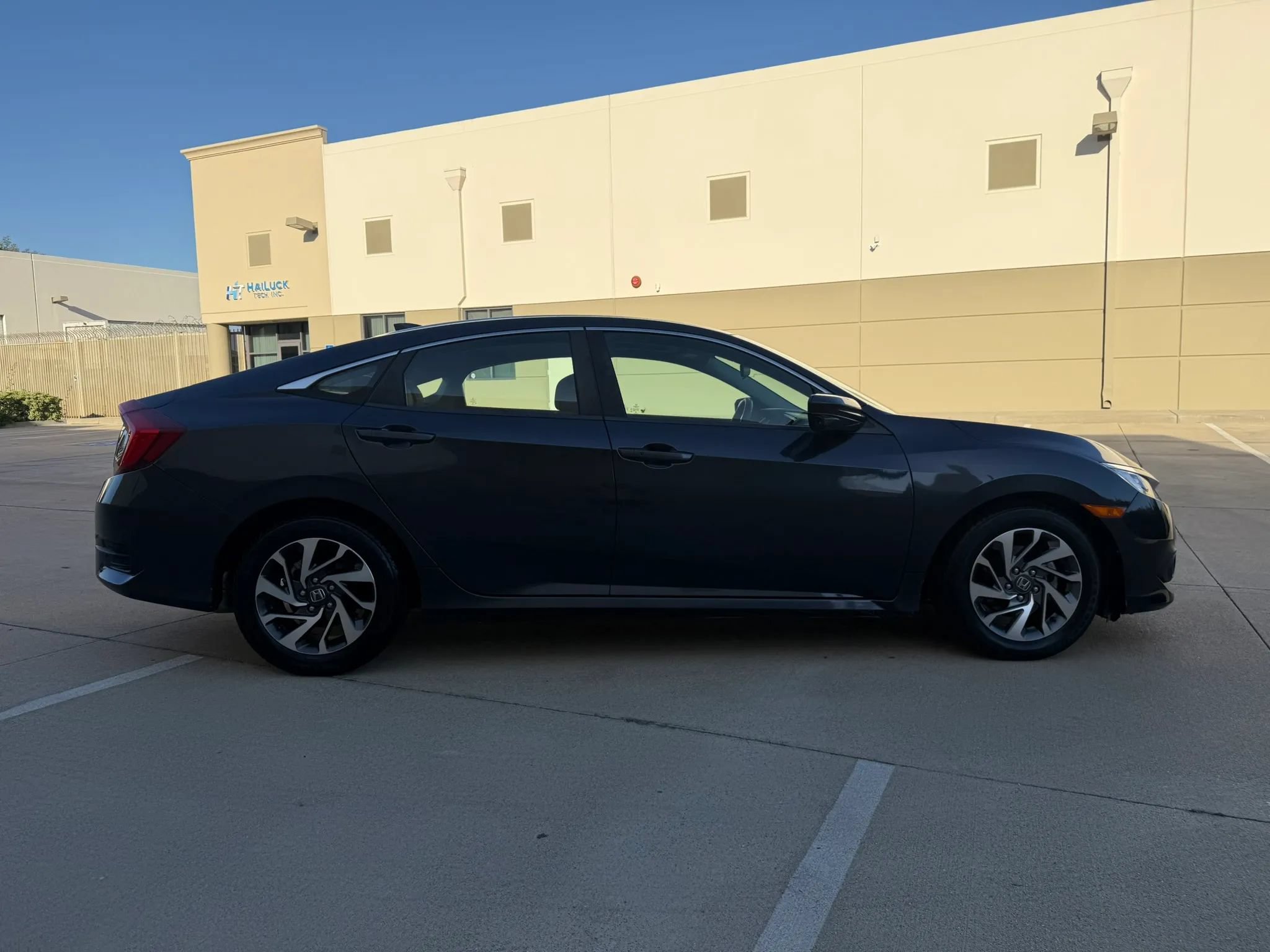 Used 2017 Honda Civic EX image 6