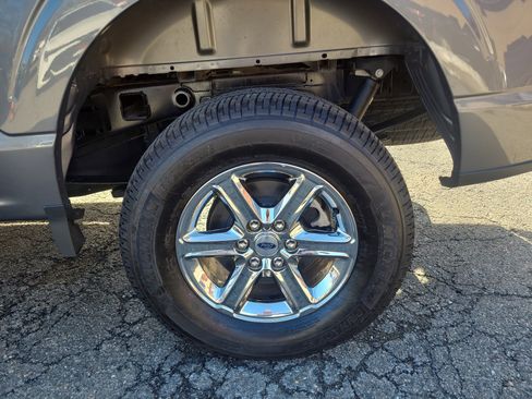 Used 2024 Ford F150 XLT image 11