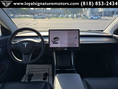 Used 2020 Tesla Model 3 Standard Range Plus RWD image 14