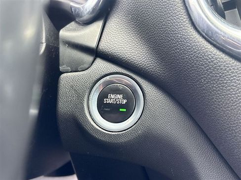 Certified 2019 Chevrolet Equinox LT w/ Driver Convenience Package FWD image 16