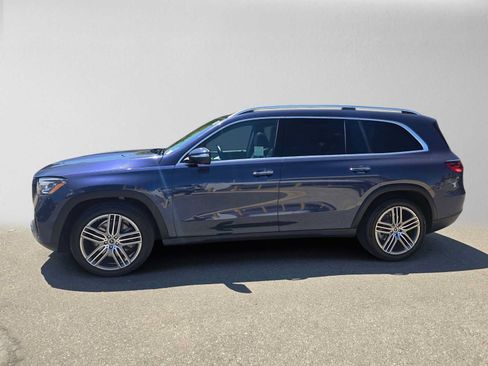 Used 2025 Mercedes-Benz GLS 450 4MATIC image 6